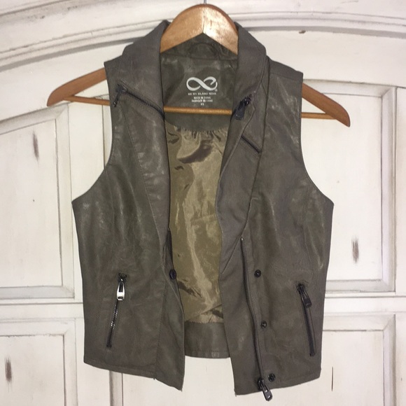 Buckle jacket - Picture 3 of 6